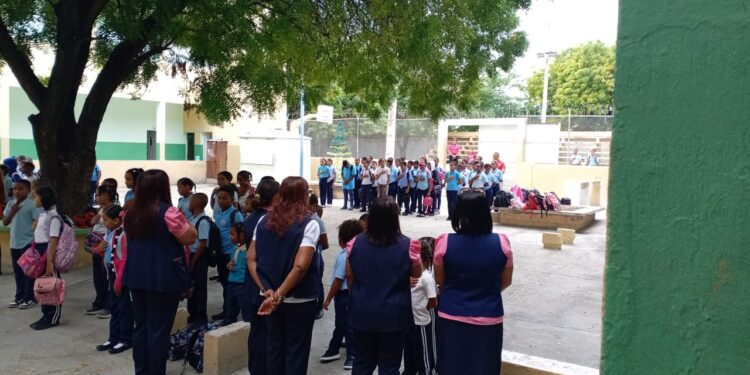 En Barahona hay escuela a la que asistió «un» estudiante