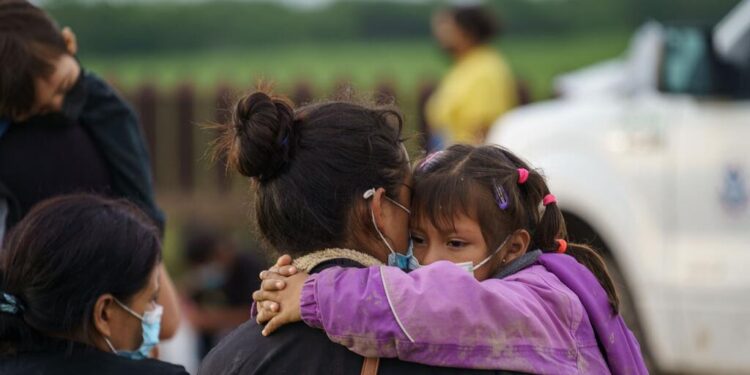 Congresista aplaude Administración Biden por extender TPS a Venezuela y El Salvador