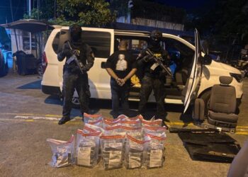 Ocupan 100 paquetes de cocaína en SDE