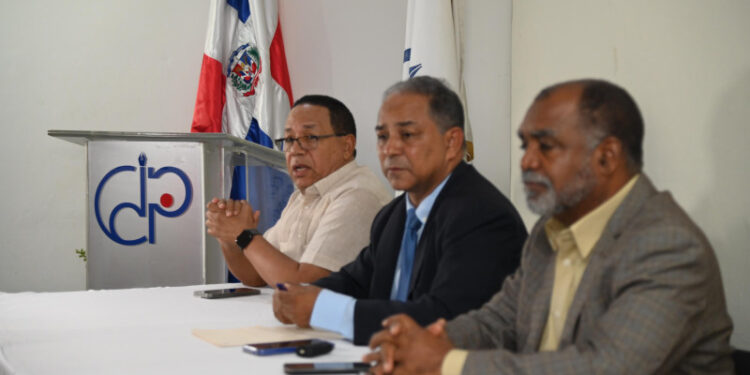 Gremios piden «pruebas» contra periodistas recibían fondos USAID