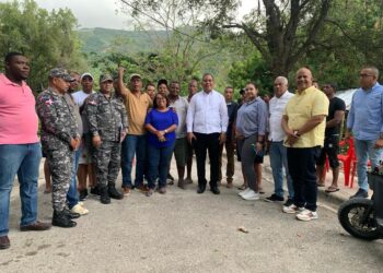 Abinader instruyó a reunirse con comunitarios de la zona costera
