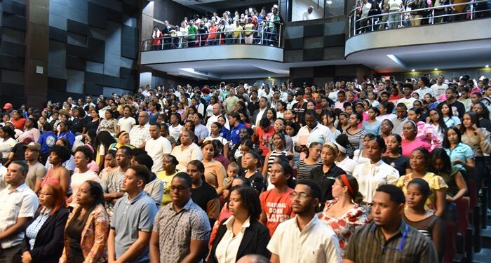 UASD Recinto Barahona otorga “Mérito Estudiantil”