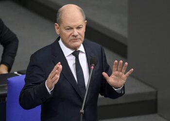 Scholz critica a Trump por exigencia a Ucrania