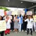 Personal sanitario protesta por rebajas en salarios