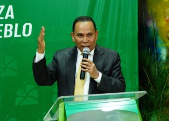 Radhamés Jiménez: «al pueblo se lo lleva el mismo diablo»