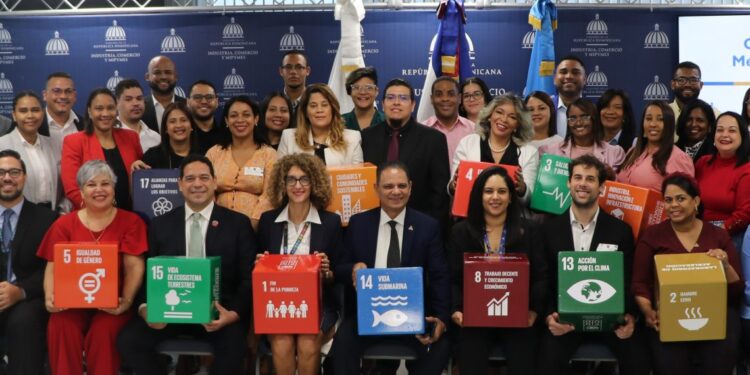 Acreditan consultores