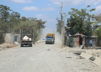 Se trabaja lento en obras construye gobierno en Barahona