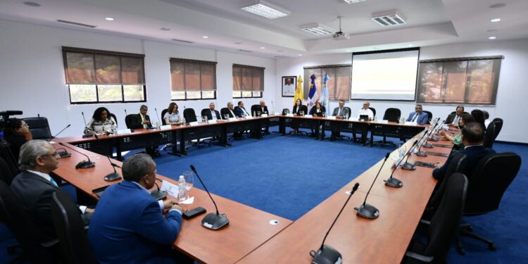 JCE presenta proyecto de nueva cédula a Conferencia del Episcopado Dominicano