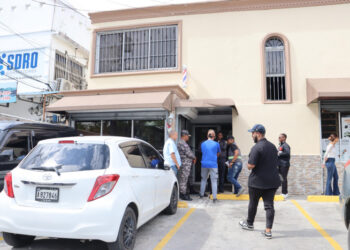 Exalcalde mata abogado y se suicida