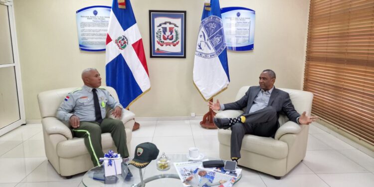 De La Cruz recibe nuevo encargado de la Digesett