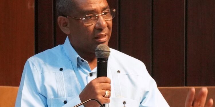 Manuel De La Cruz exhorta a la prudencia esta Semana Santa