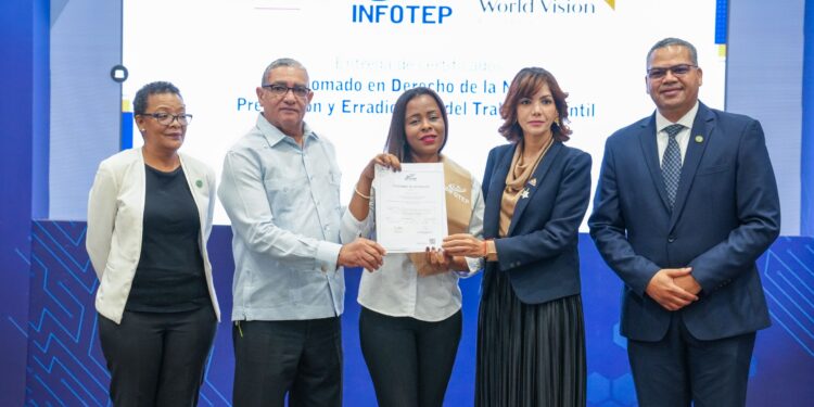Infotep certifica 47 nuevos defensores de la niñez