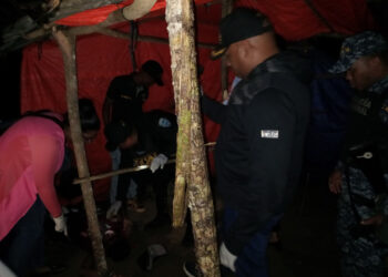 Tiroteo en punto de venta de drogas en Loma de Cabrera deja 5 muertos