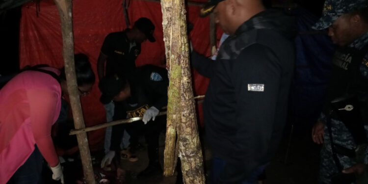 Tiroteo en punto de venta de drogas en Loma de Cabrera deja 5 muertos
