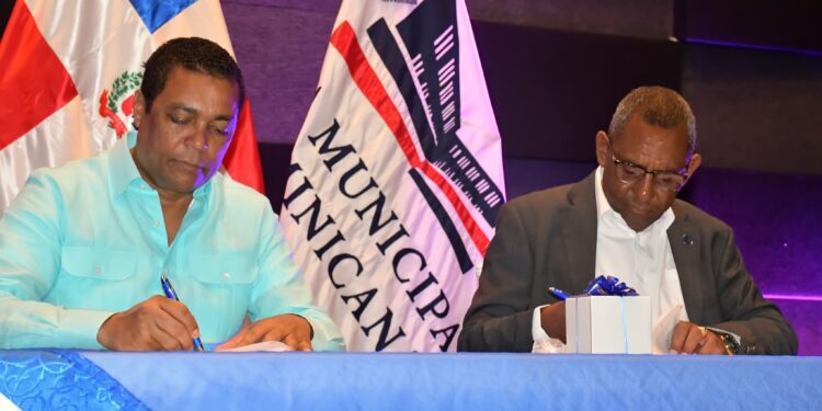 UASD Recinto Barahona y la LMD firman acuerdo