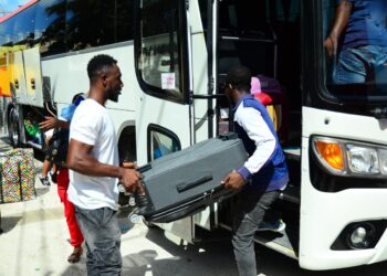 Haitianos siguen yéndose de la República Dominicana