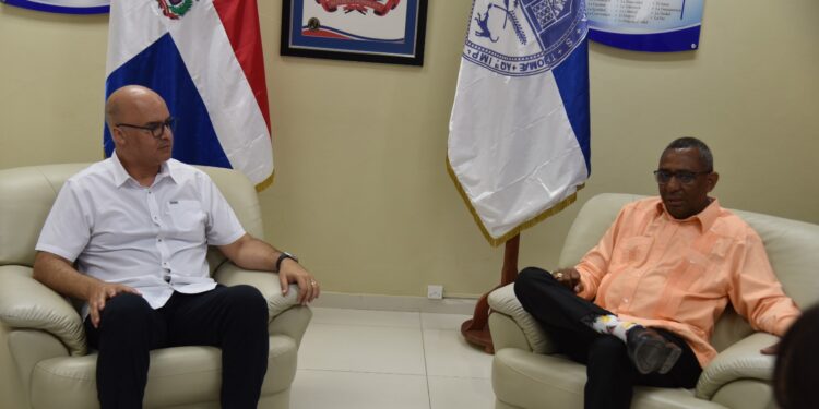 Manuel De La Cruz recibe visita de Igor Rodríguez