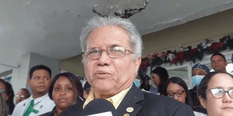 Médicos «amenazan» seguir paros