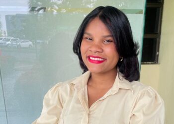 Más Allá de las Flores:  “prioricemos la salud mental materna” 