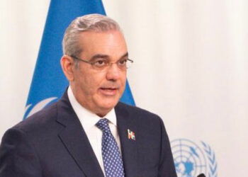 Abinader: «urge con carácter atender el sargazo»