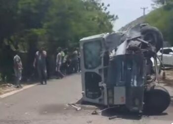 Un muerto en colisión de 2 camiones en Jimaní