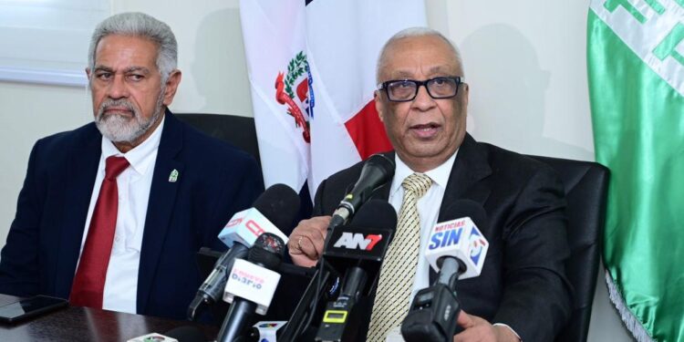 Daniel Toribio denuncia falta «transparencia» en alza de precios de combustibles