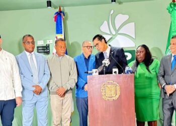 FP acusa al Ejecutivo de «entrometerse» en el Congreso