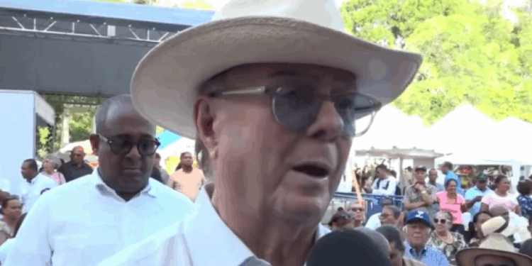 Hipólito «duda» de las medidas para mejorar el tránsito