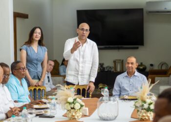 Natanael Gutiérrez plantea a Deligne Ascensión necesidad de Barahona para su desarrollo