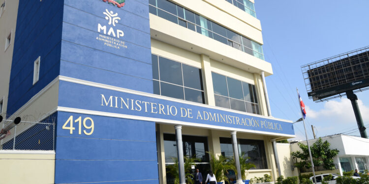 Nuevo horario de trabajo en entidades públicas inicia en julio