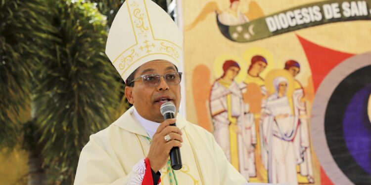 Obispo de San Juan afirma que haitianos vivían mejor en la dictadura de Duvalier