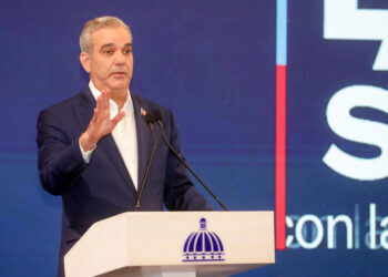 Abinader responde a los obispos