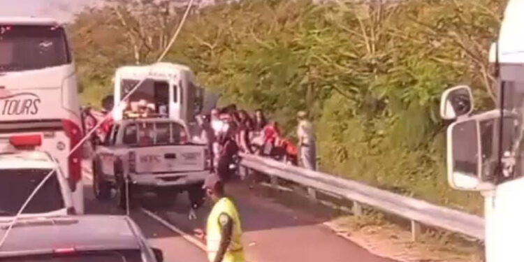 Dos muertos en accidente en autovía del Coral