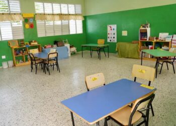 Hay un déficit de 7,000 aulas