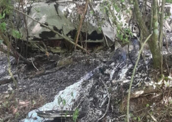 Encuentran cuerpos calcinados en interior de vehículo en Cotuí