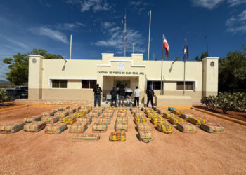 Interceptan lancha en Pedernales con 1,536 paquetes de cocaína