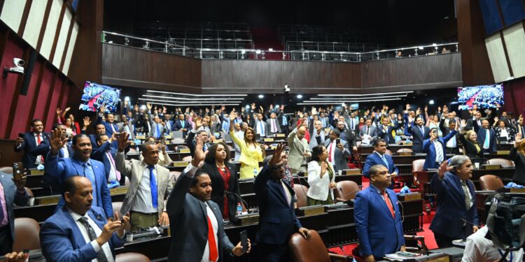 Como «caña pal ingenio» diputados aprueban Código