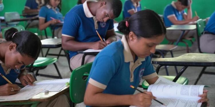 El 20% del estudiantado reprobó Pruebas Nacionales