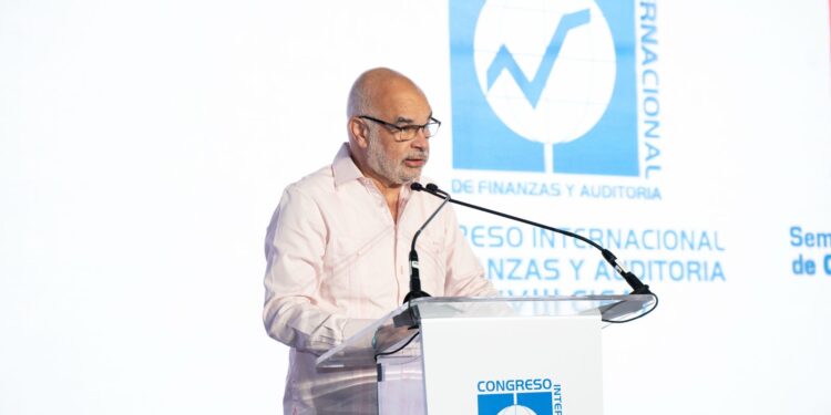 Afirman sistema bancario dominicano es «clave» para enfrentar turbulencias económicas globales