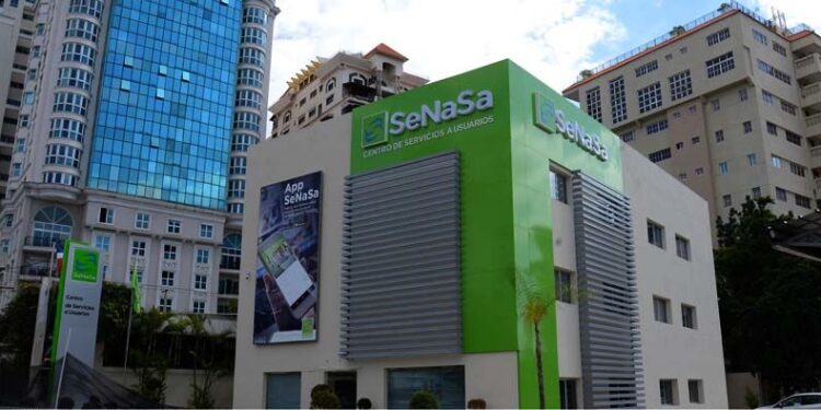 Médicos exigen pago a Senasa