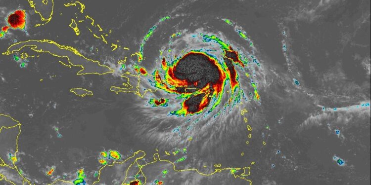 Indomet advierte sobre huracán