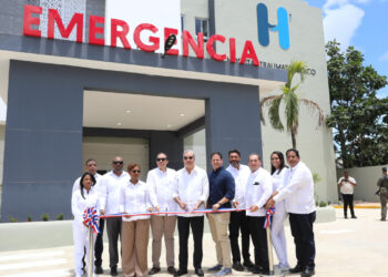 Abinader inaugura traumatológico en Higüey
