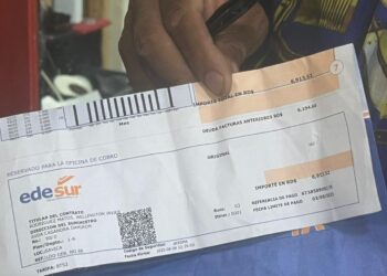 Barbero se queja por apagones y alta facturación