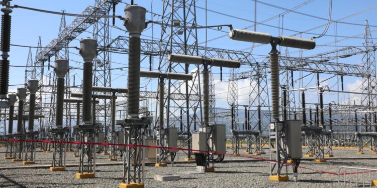 Energía a «pipá», pero siguen apagones