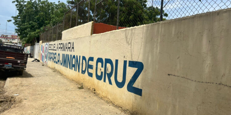 En Santiago «mochan» Tanda Extendida por falta de cupos