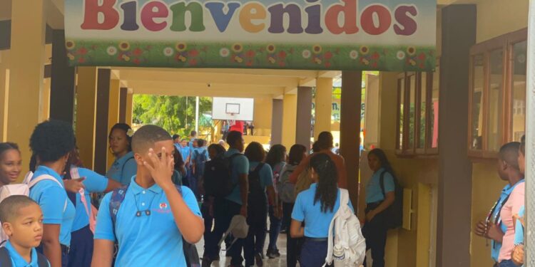 Año escolar inició en Barahona