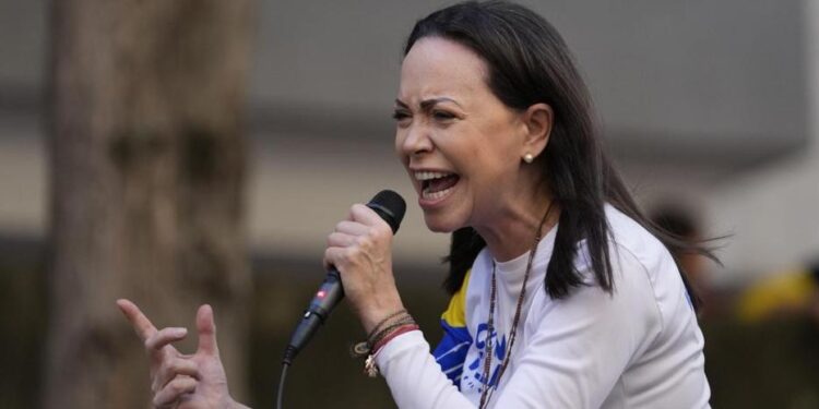 Corina pide desobedecer llamado a alistarse