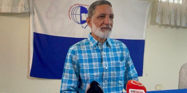 Santiago «no tiene condiciones» para iniciar el año escolar