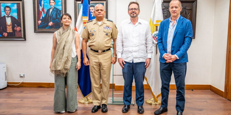 Ministro de Defensa se reúne con representante de la ONU en Haití