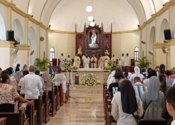 Colegio Divina Pastora arriba a sus 75 años de fundación